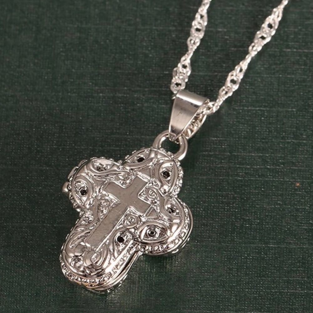 CROSS MAGNET PENDANT FREE CHAIN INCLUDED